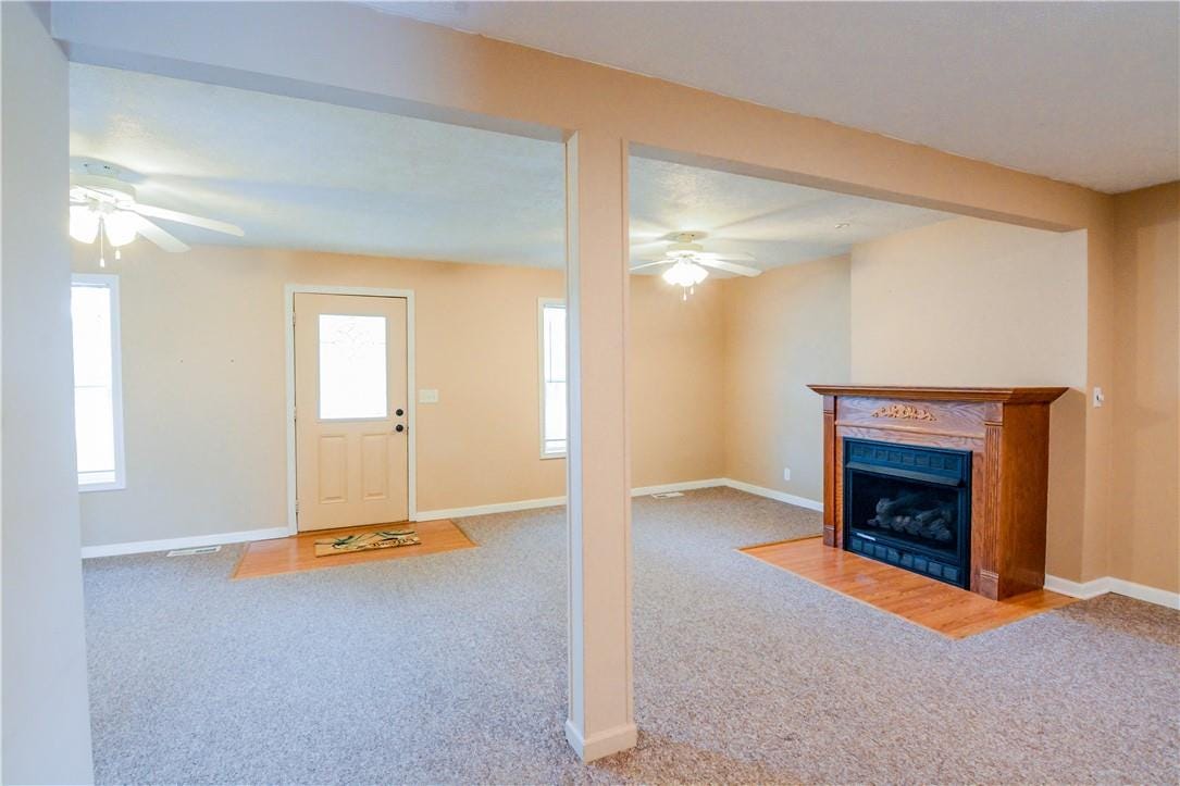 Sold 493 E Route 48, Argenta, IL 62501 3 Beds / 2 Full Baths 103,000