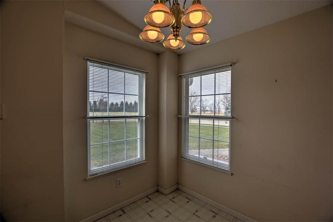 Sold 4787 Arbor Court, Decatur, IL 62526 2 Beds / 2 Full Baths