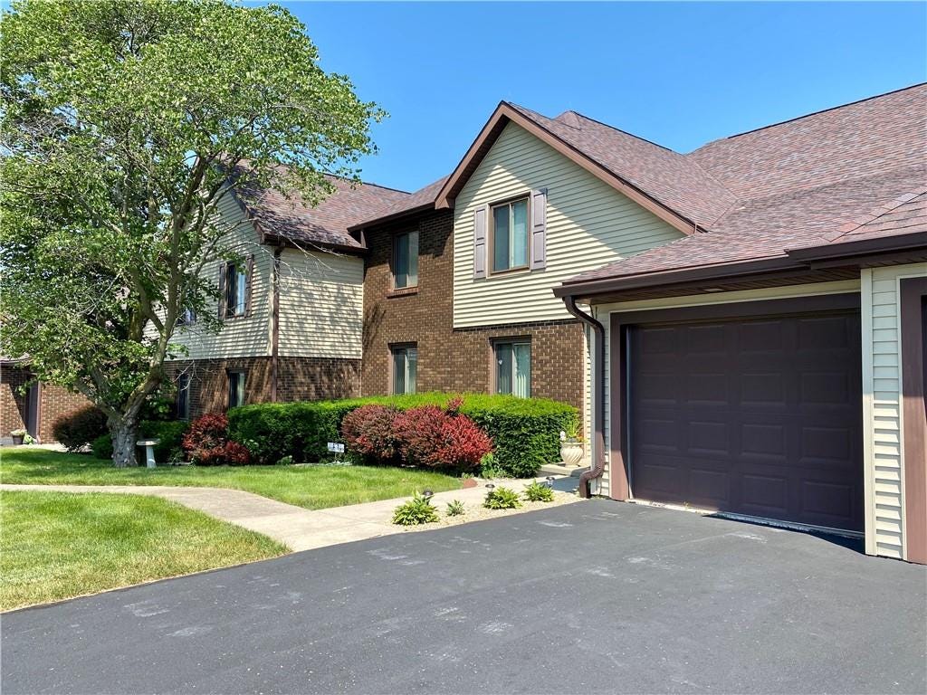 5 Greenbriar Drive, 5, Mattoon, IL 61938