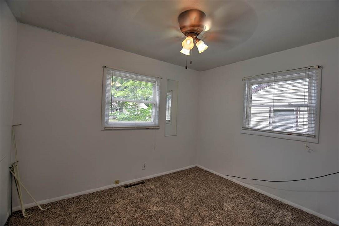 Sold 31 E Imboden Drive, Decatur, IL 62521 3 Beds / 2 Full Baths