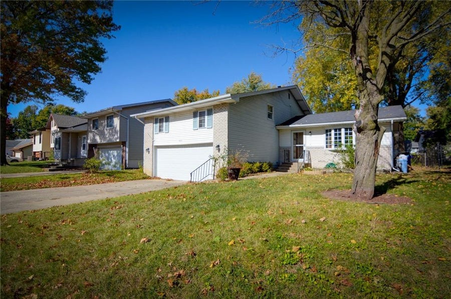 Residential Listings from Vieweg Real Estate in Decatur, Illinois