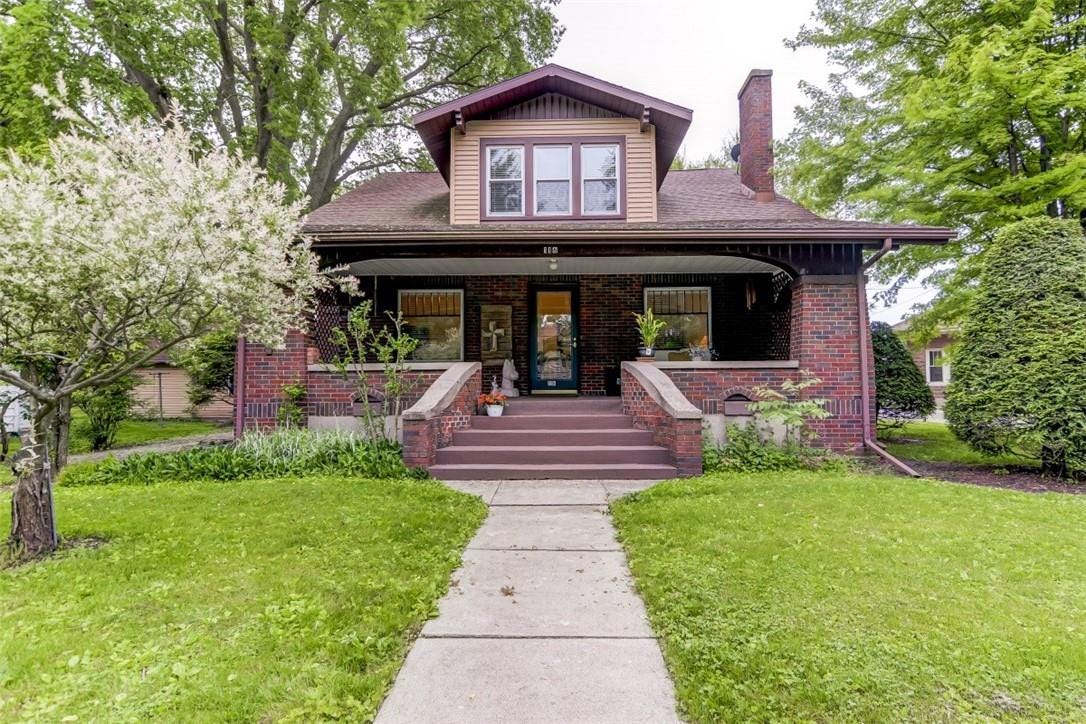 Sold 116 W North Water Street, Bethany, IL 61914 4 Beds / 1 Full