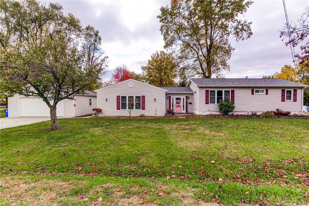 Sold 49 Corman Court, Decatur, IL 62521 2 Beds / 1 Full Bath 107,500