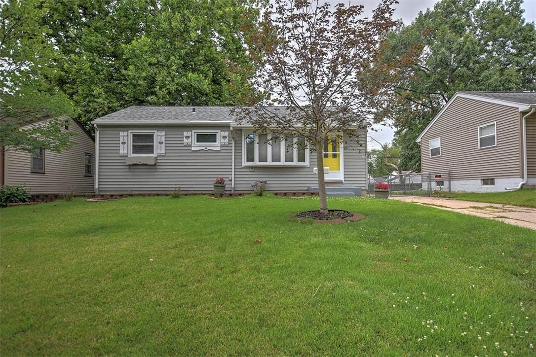 Sold 31 E Imboden Drive, Decatur, IL 62521 3 Beds / 2 Full Baths 74,500