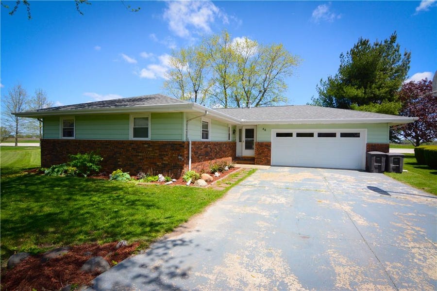 Tonya Feller, Real Estate Agent with Vieweg Real Estate