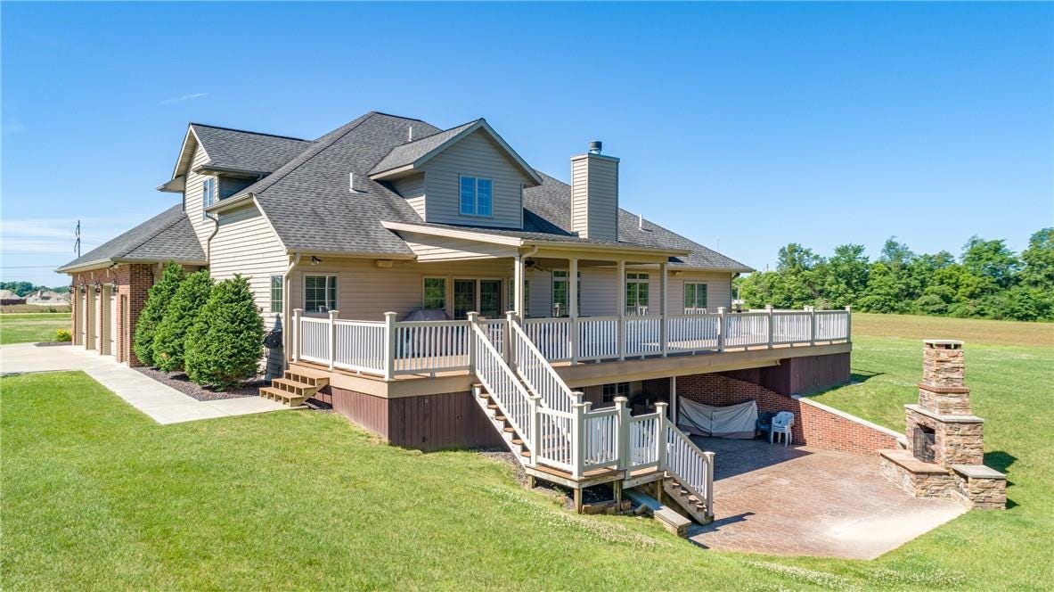 1406 W Water Street, Teutopolis, IL 62467