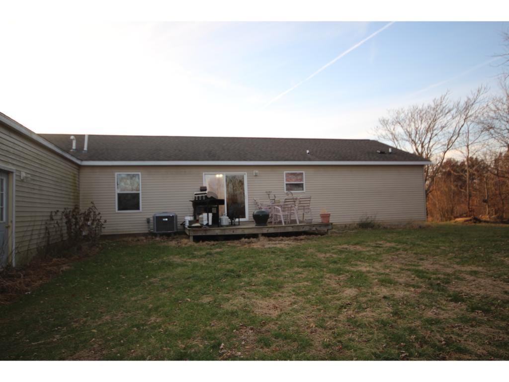 Sold 1135 E 1700 Road, Tower Hill, IL 62571 4 Beds / 3 Full Baths