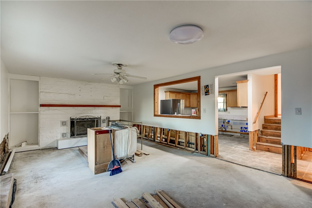 Sold 5570 Union School Road, Decatur, IL 62522 4 Beds / 3 Full Baths