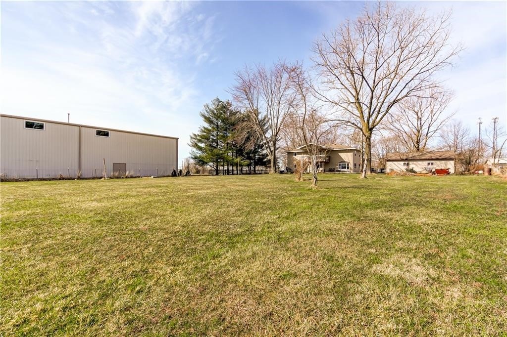 Sold 5570 Union School Road, Decatur, IL 62522 4 Beds / 3 Full Baths