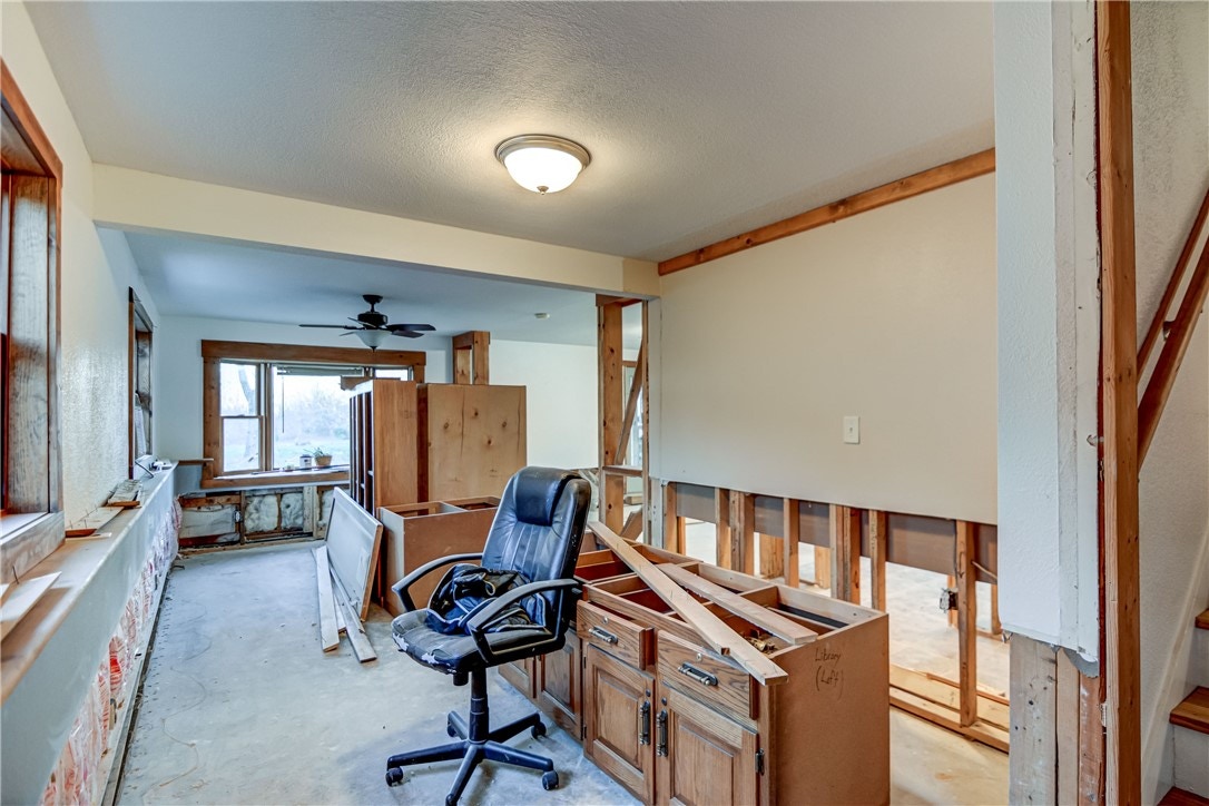 Sold 5570 Union School Road, Decatur, IL 62522 4 Beds / 3 Full Baths