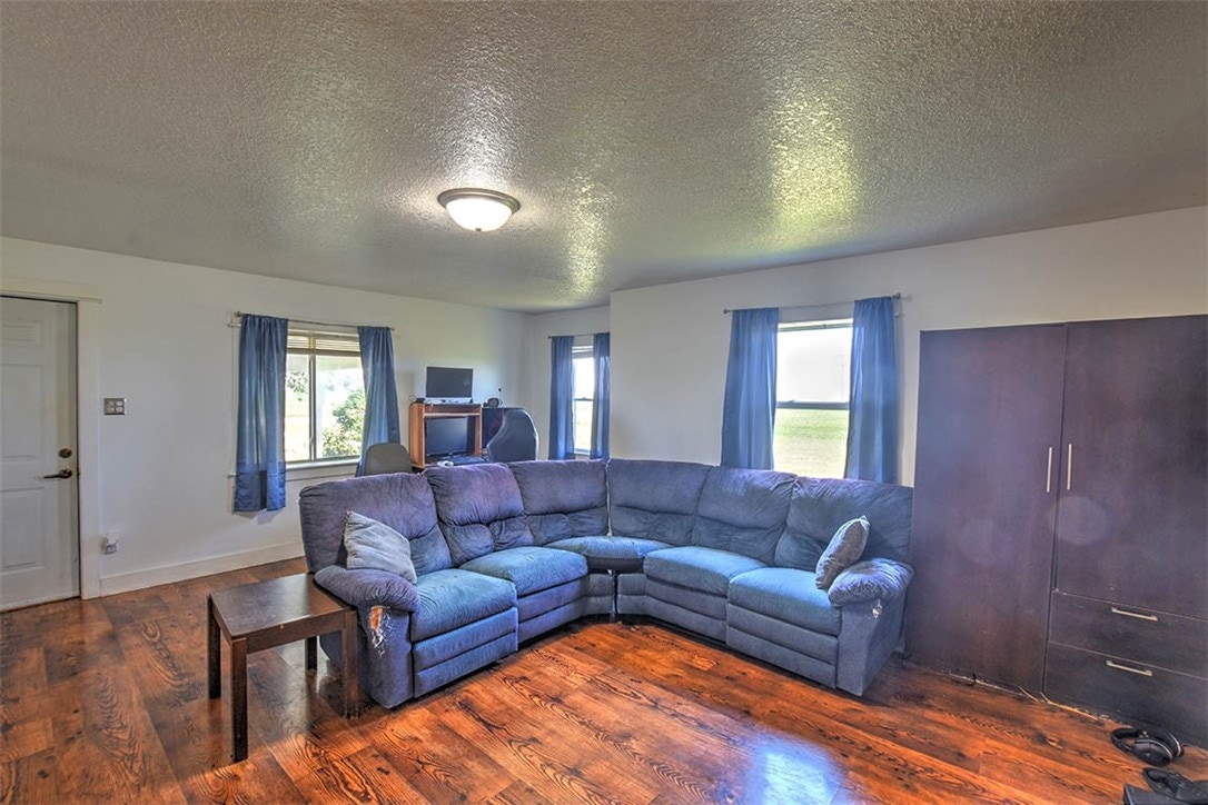 Sold 6874 Andrews Street Road, Dalton City, IL 61925 4 Beds / 2 Full