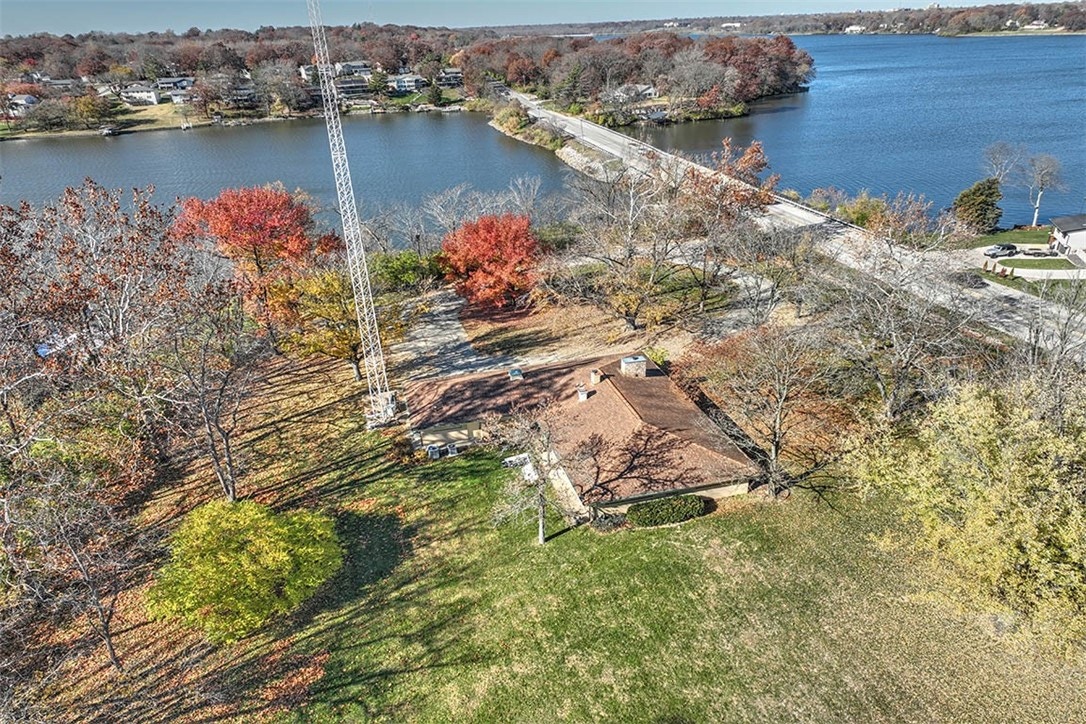 For Sale 65 S Shores Drive, Decatur, IL 62521 2 Beds / 2 Full Baths / 1 Half Bath 425,000