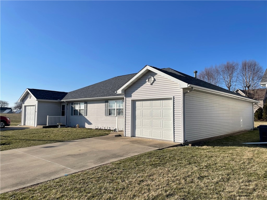 718 720 W Elm Street, Hoopeston, IL 60942