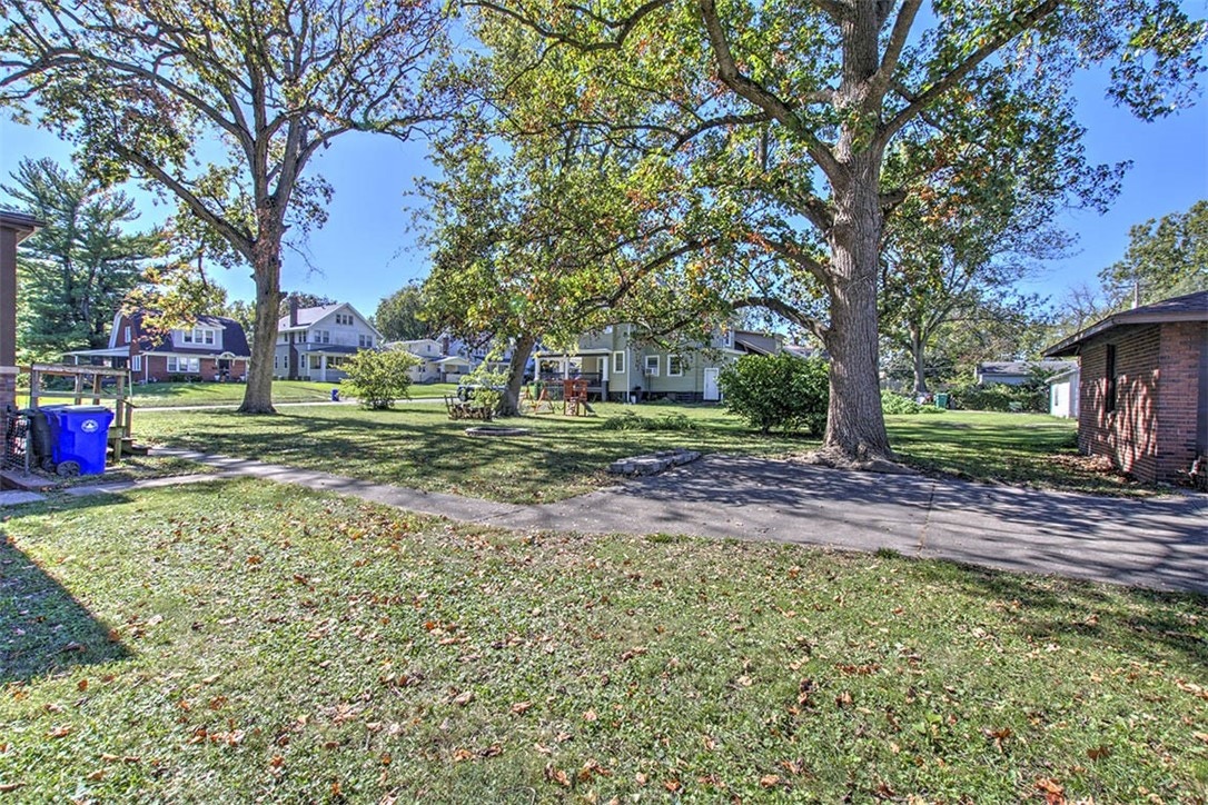 465 S Mcclellan Street, Decatur, IL 62522