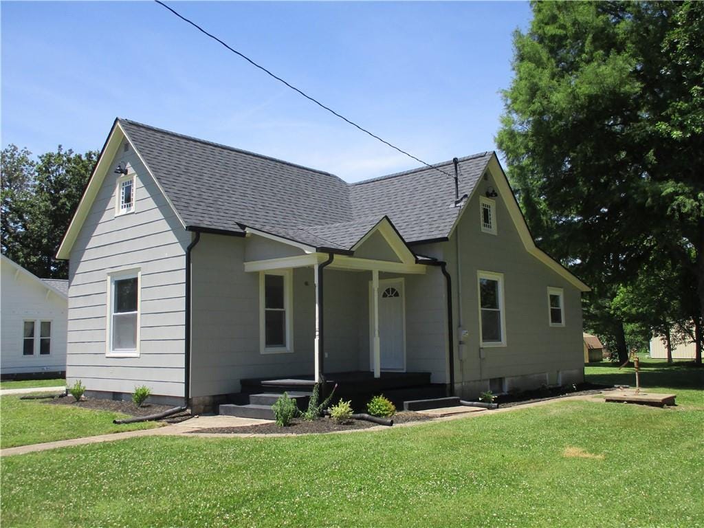 101 W South 3rd Street, Strasburg, IL 62465