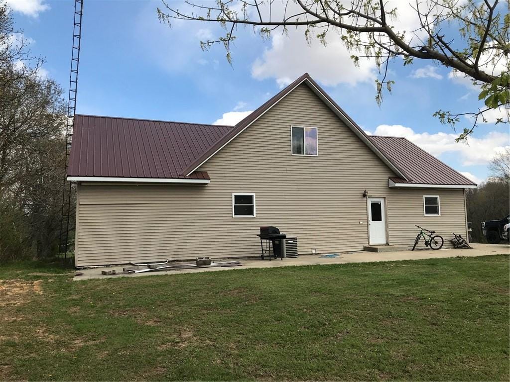 Sold 923 N 800 East Road, Tower Hill, IL 62571 3 Beds / 2 Full Baths