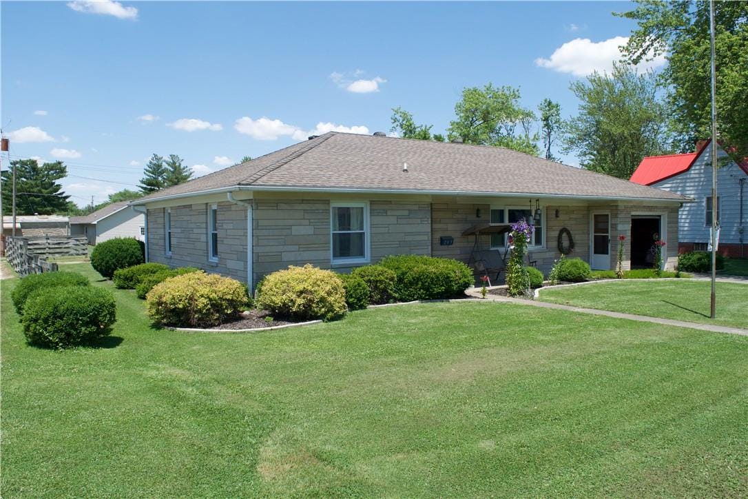 205 E Indiana Street, Oblong, IL 62449