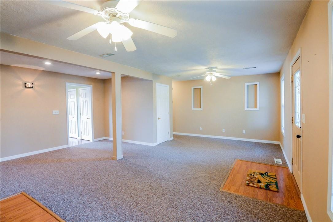 Sold 493 E Route 48, Argenta, IL 62501 3 Beds / 2 Full Baths 103,000