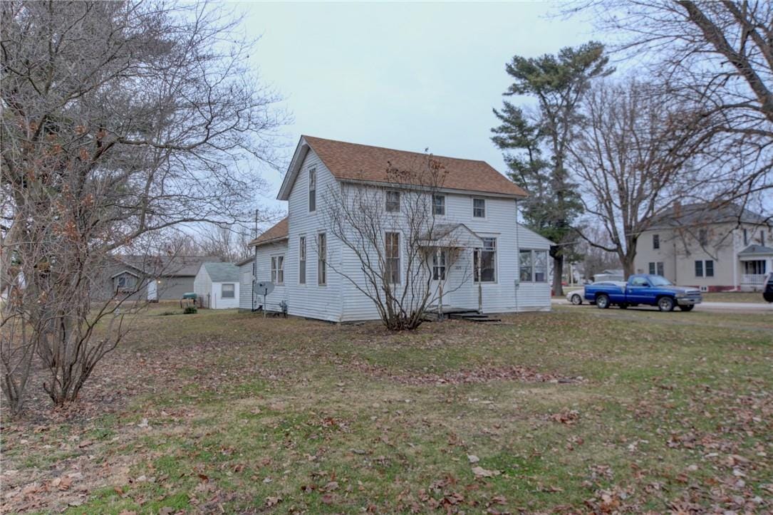 Sold 205 North Street, Blue Mound, IL 62513 3 Beds / 1 Full Bath