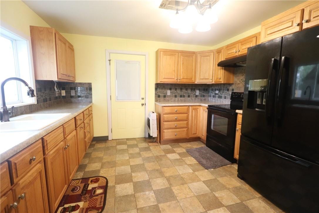 Sold 133 S Cowden Street, Cowden, IL 62422 4 Beds / 1 Full Bath