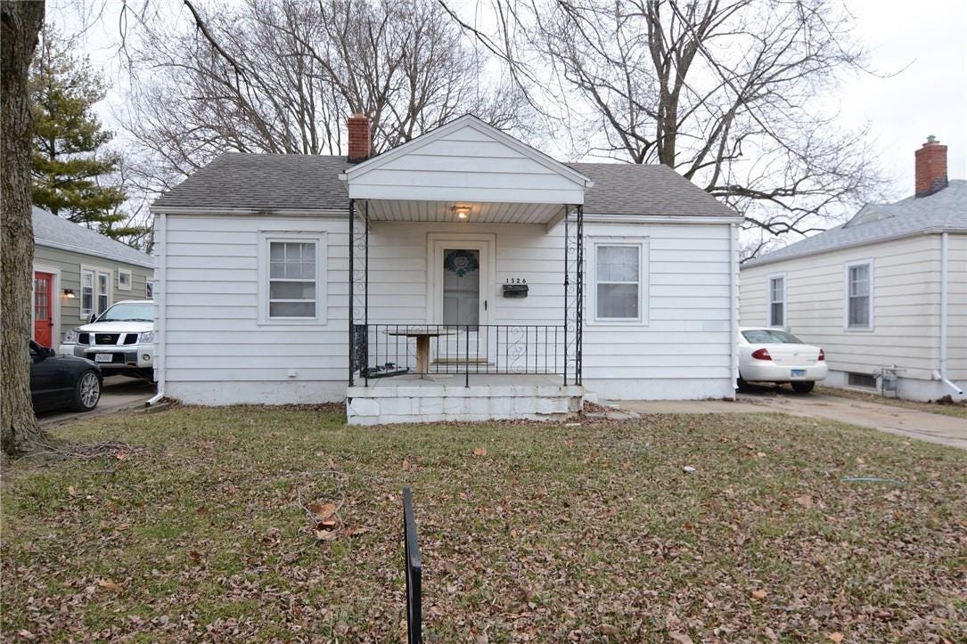 1526 E Vanderhoof Street, Decatur, IL 62521