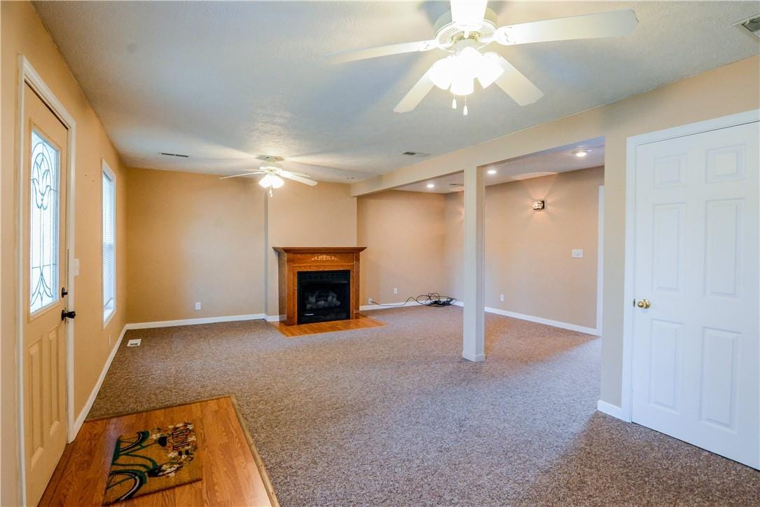 Sold 493 E Route 48, Argenta, IL 62501 3 Beds / 2 Full Baths 103,000