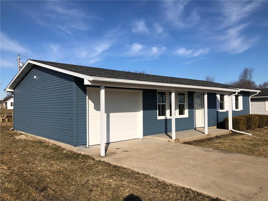 Sold 552 S Chicago Street, Bismarck, IL 61814 3 Beds / 1 Full Bath 107,000