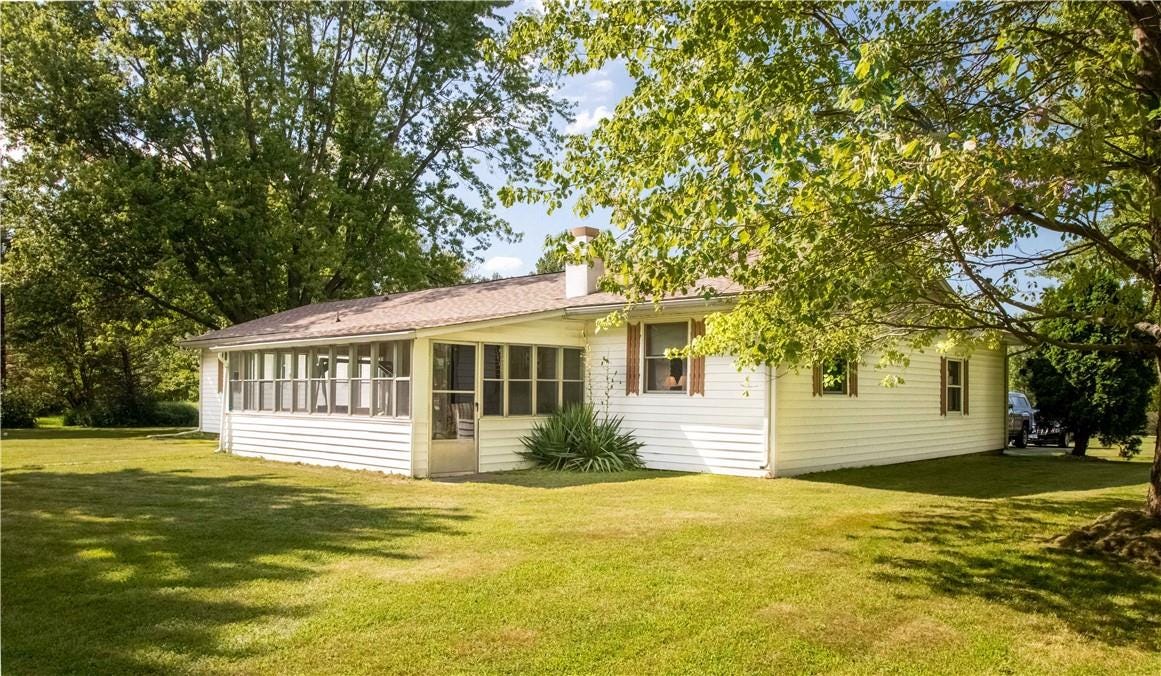 Sold 16960 E 2690 North Road, Bismarck, IL 61814 4 Beds / 1 Full Bath / 1 Half Bath 122,000