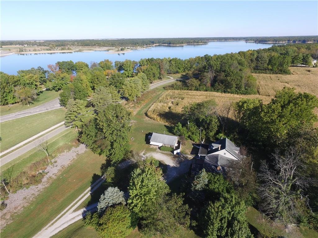 Sold 1997 State Highway 16 Shelbyville Il 62565 4 Beds 2 Full Baths 175000