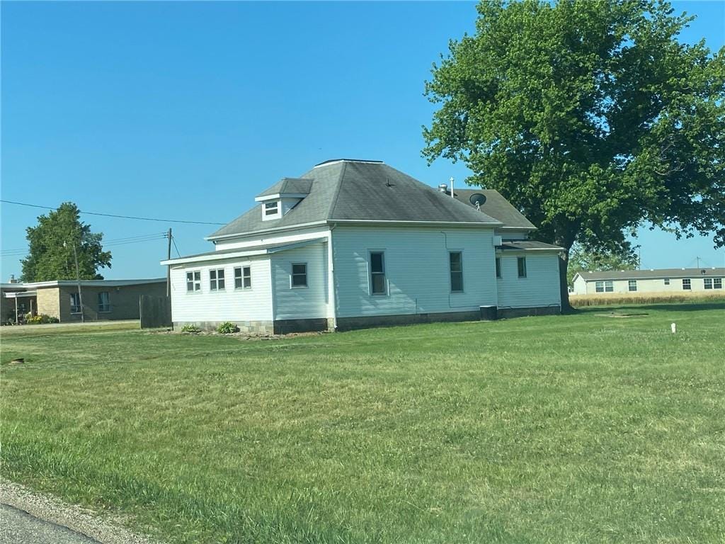 206 S West Street, Shumway, IL 62461