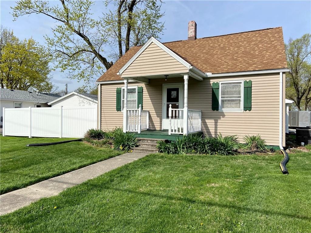 187 N Kenwood Street, Argenta, IL 62501